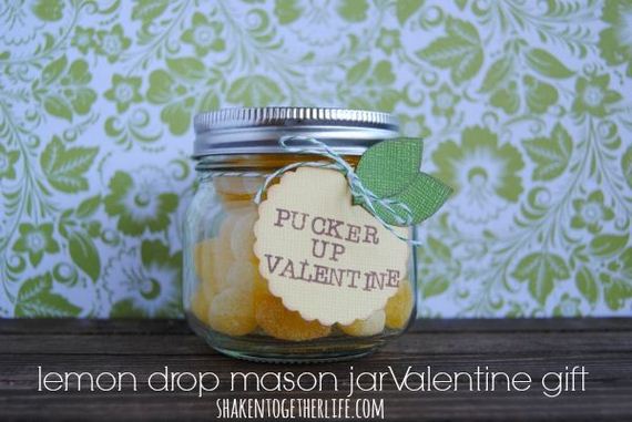 01-DIY-Valentine-Gifts-in-a-Jar