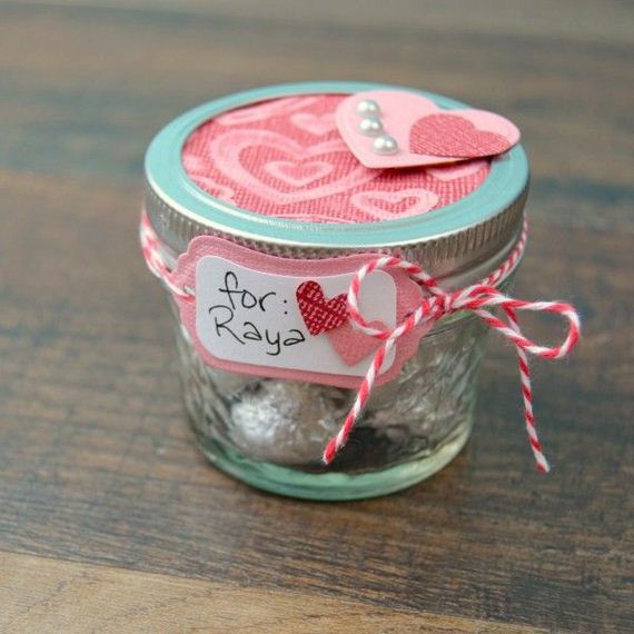 03-DIY-Valentine-Gifts-in-a-Jar