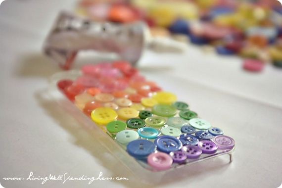 28-DIY-Phone-Cases-You-Can-Make