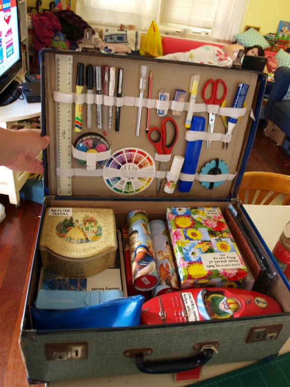 17-Incredible-Ideas-To-Upcycle-An-Old-Suitcase