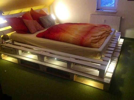 10-Best-DIY-Pallet-Bed-Projects