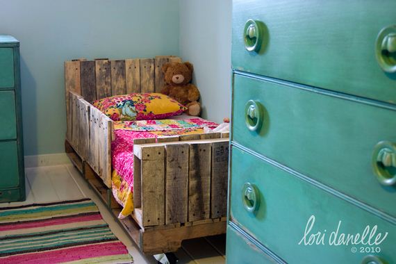 13-Best-DIY-Pallet-Bed-Projects