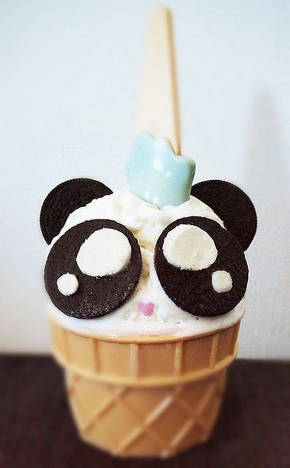 03-Panda-Cupcakes