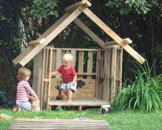 06-backyard-playroom-for-kids-feature