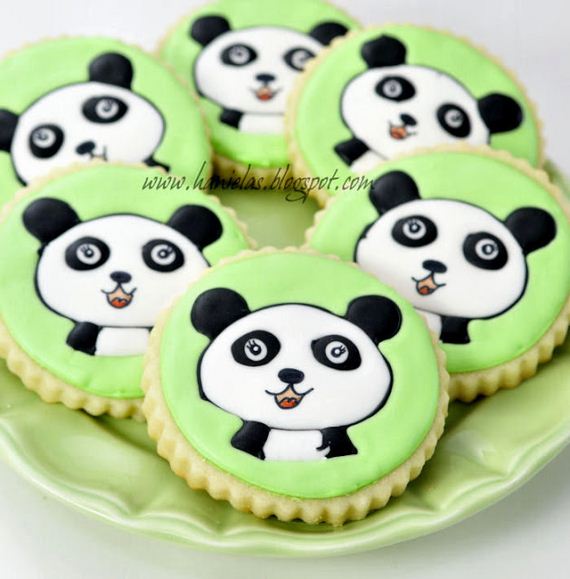 14-Panda-Cupcakes