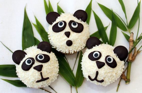 16-Panda-Cupcakes