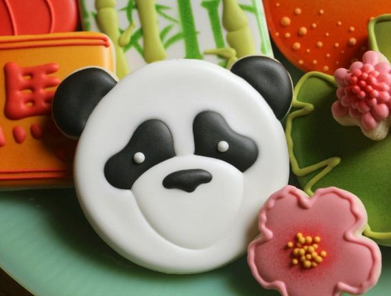 17-Panda-Cupcakes