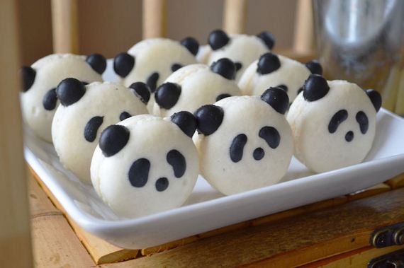 24-Panda-Cupcakes