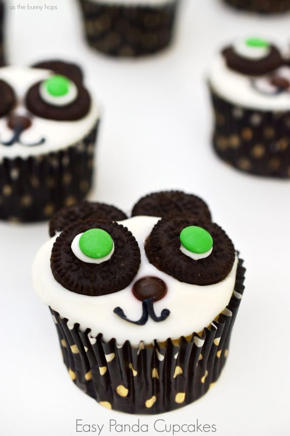 27-Panda-Cupcakes