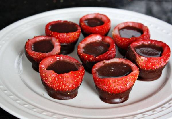 chocolate-filled-strawberries