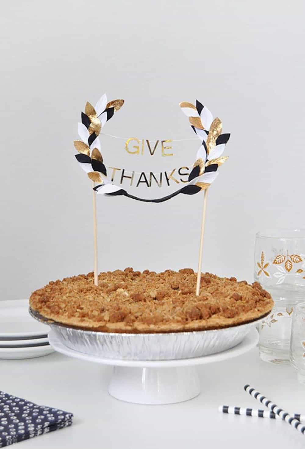 20 DIY Thanksgiving Decor Ideas To Brighten Your Home - DIYCraftsGuru