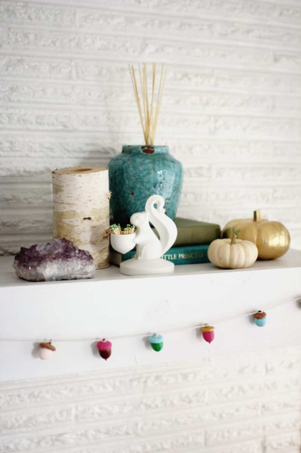 20 DIY Thanksgiving Decor Ideas To Brighten Your Home - DIYCraftsGuru