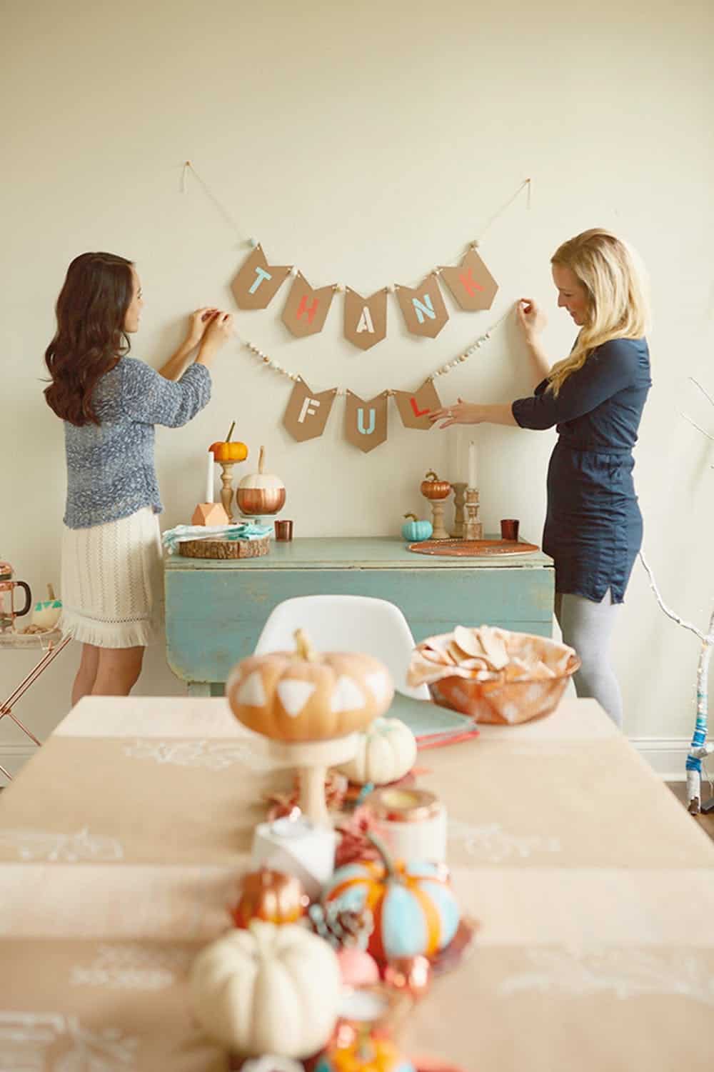20 DIY Thanksgiving Decor Ideas To Brighten Your Home - DIYCraftsGuru